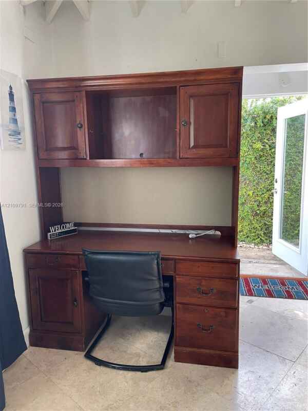 Private Patio 1BR, Walk to Beach — photo 2