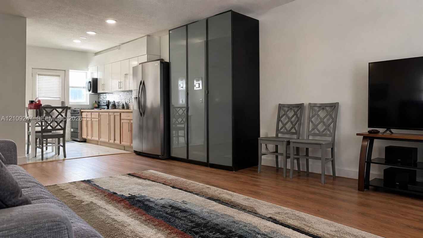 Updated Studio, 1 Block From Beach, Miami Beach photo 3