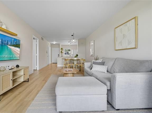 Beachfront 1BR With Private Entrance, Across From Ocean photo 3