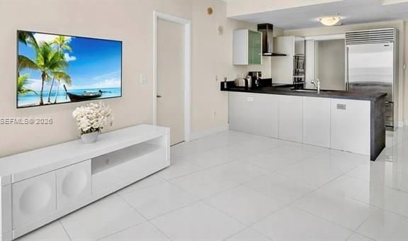 High-Floor Beachfront at Trump Royale photo 2