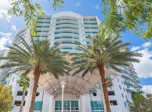 360 Corner Condo: Sunset & Pool Views — photo 2