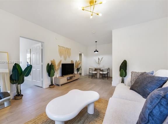 Renovated 2BR, One Block From Beach photo 3