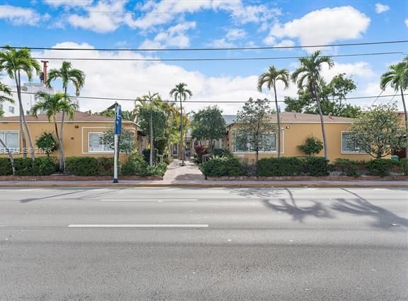 Furnished 3BR Near North Beach, Miami