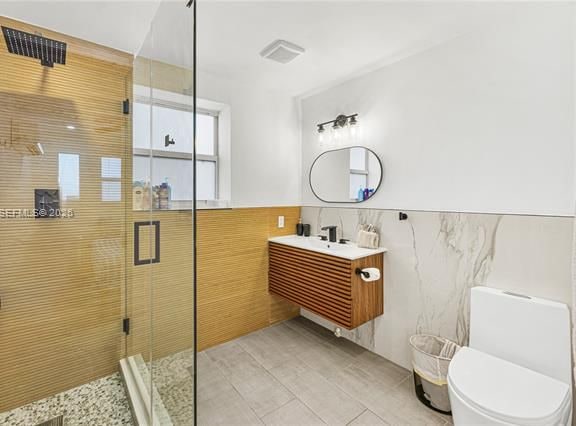 Hollywood Beach Living, Fully Furnished & Ready — photo 2
